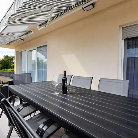 Villa MIRANDA 62 * Zaton (Zadar)